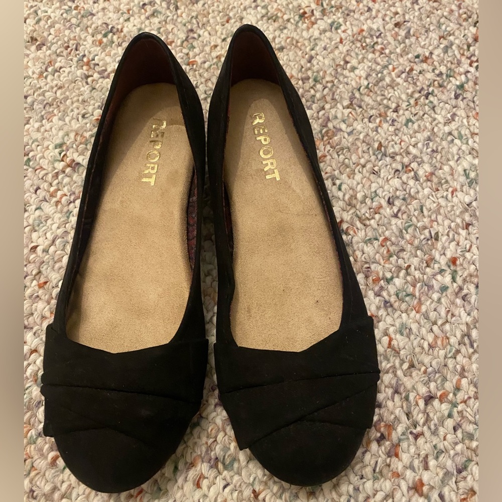 Black Flats. Size 6. Never worn